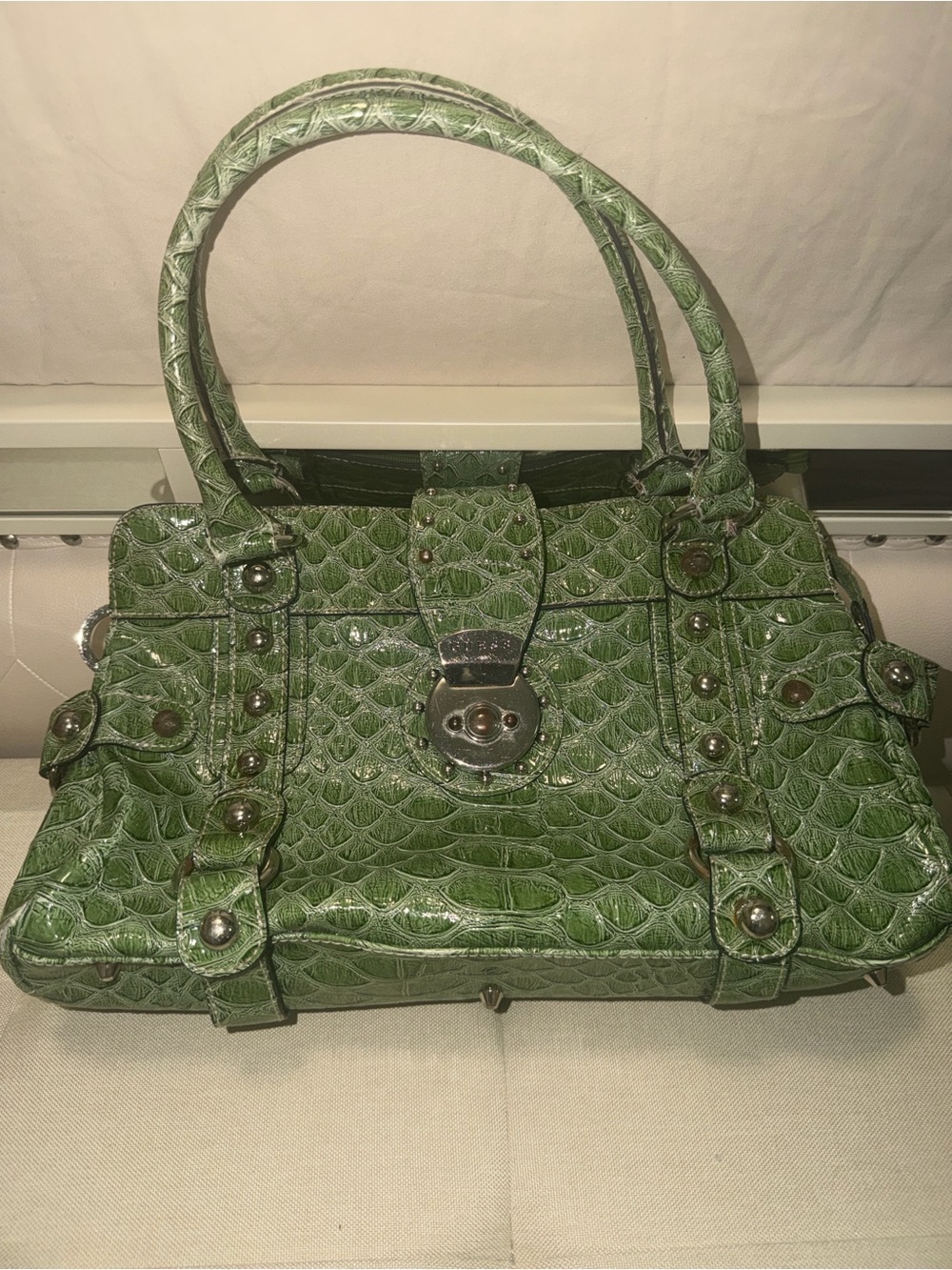 RARE VINTAGE GUESS BAG GREEN CROCODILE TEXTURED HANDBAG
